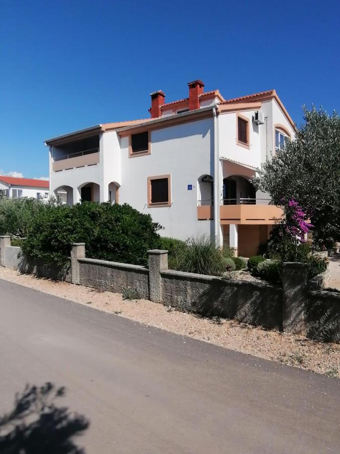 Apartment Mare Vrsi Dış mekan fotoğraf