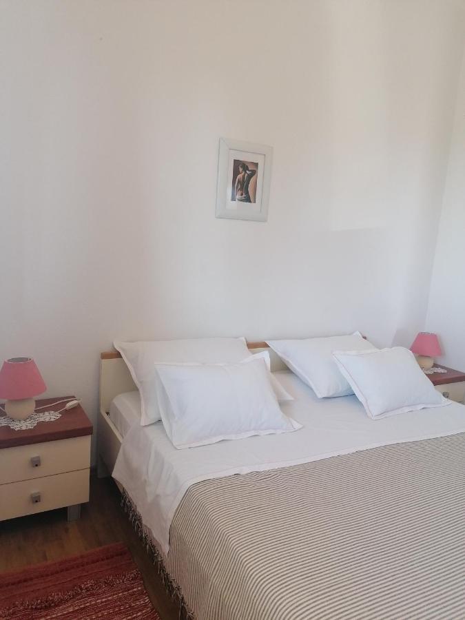 Apartment Mare Vrsi Dış mekan fotoğraf